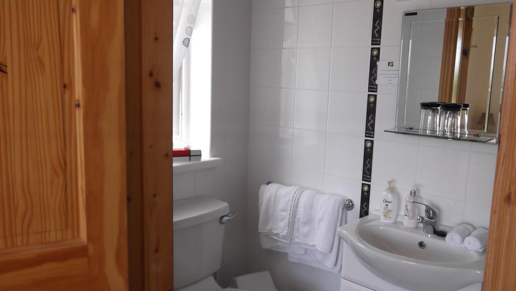 Ashley Lodge Bed & Breakfast Rosslare Harbour Buitenkant foto